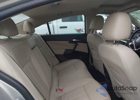 2011 Buick Regal Cxl Turbo Russelsheim z USA, uszkodzony, nr VIN W04GX5GV4B1045913